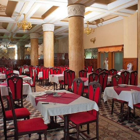 Hotel Cerna Băile Herculane Buitenkant foto