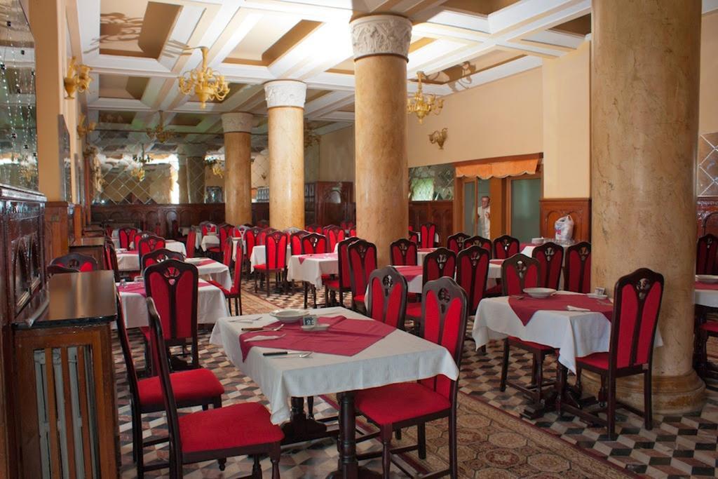 Hotel Cerna Băile Herculane Buitenkant foto