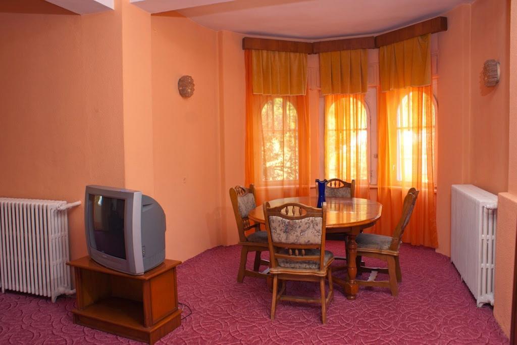 Hotel Cerna Băile Herculane Kamer foto